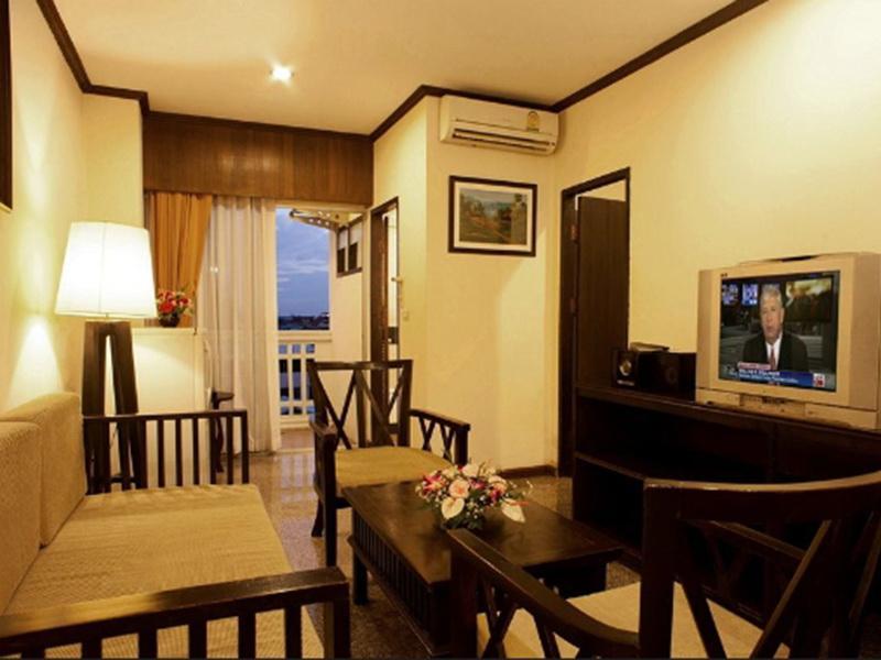 Royal Panerai Hotel Chiangmai Chiang Mai Exterior photo
